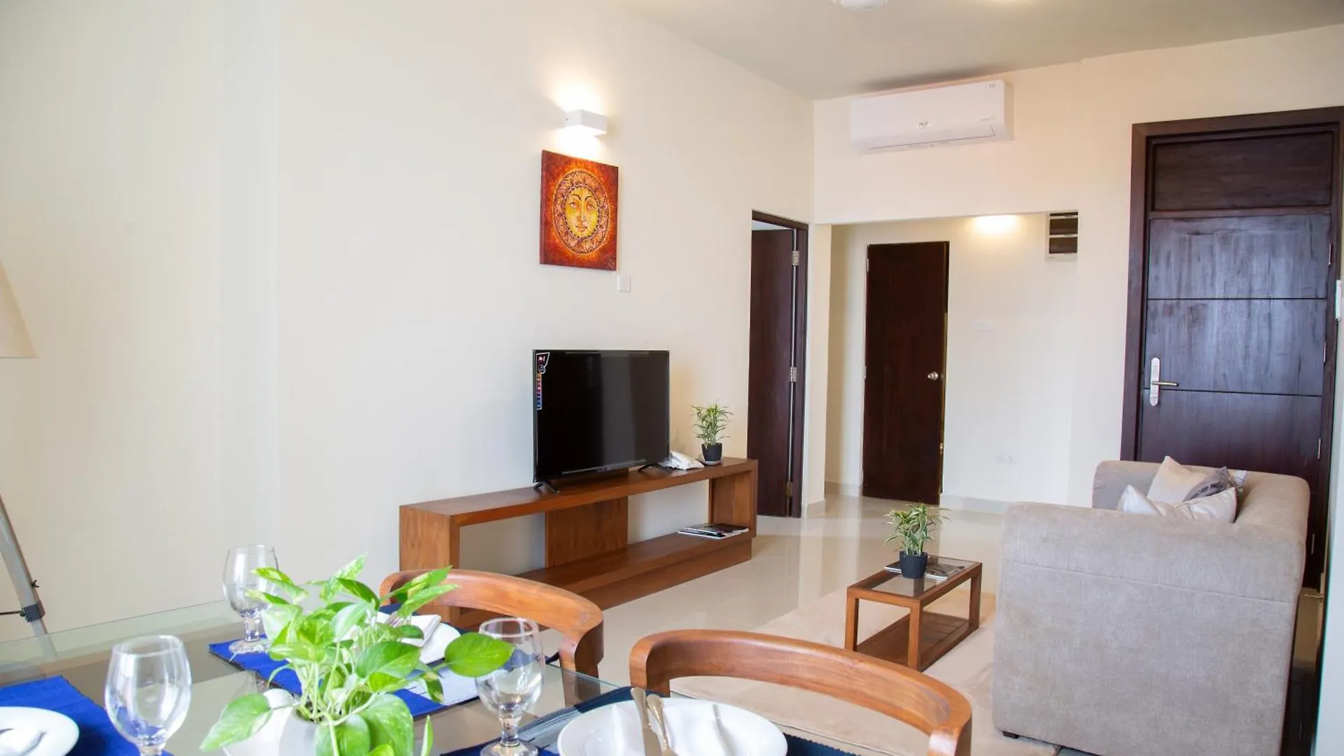 Marine Suites Colombo 0*,