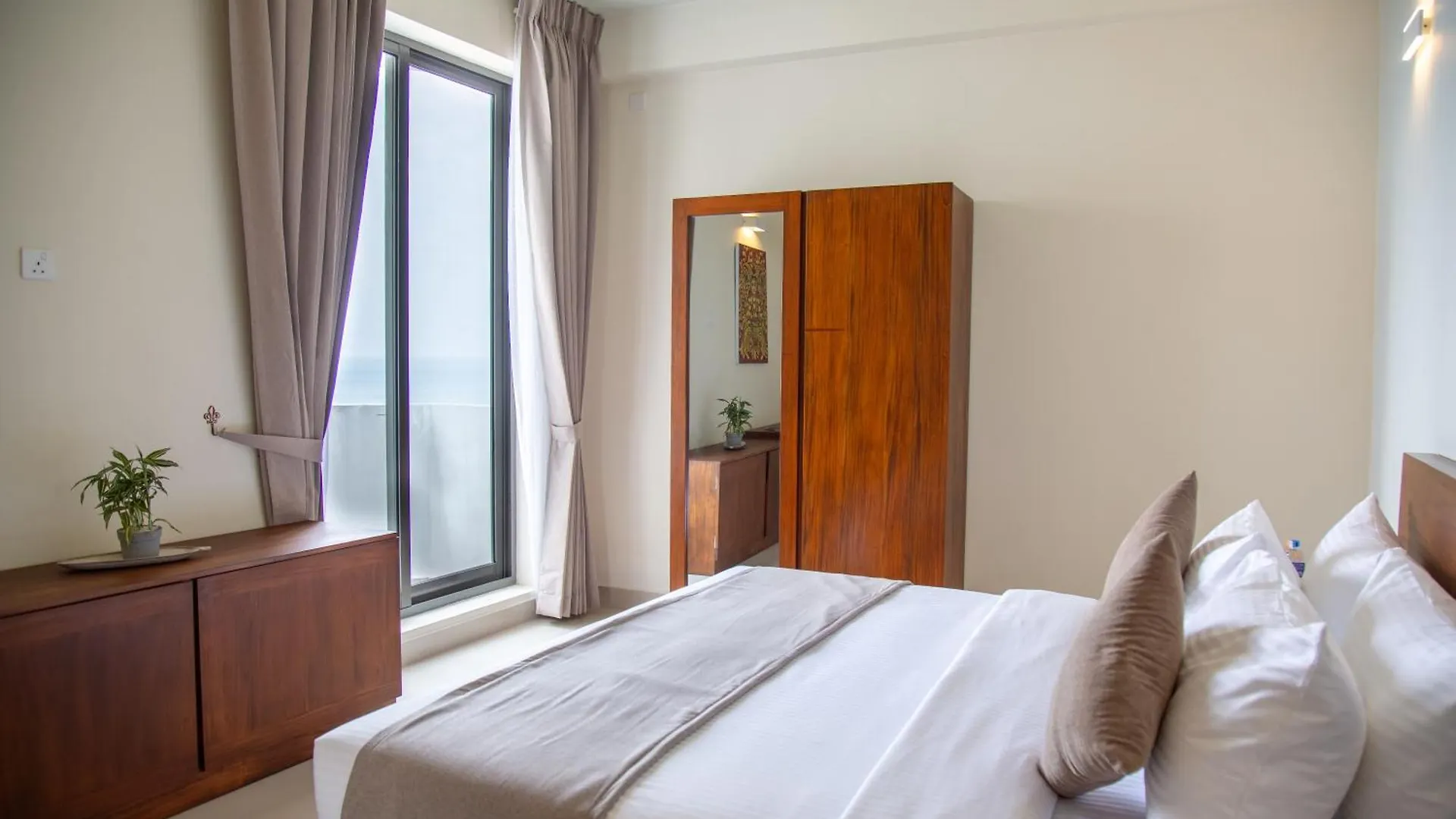 Marine Suites Colombo Apartman