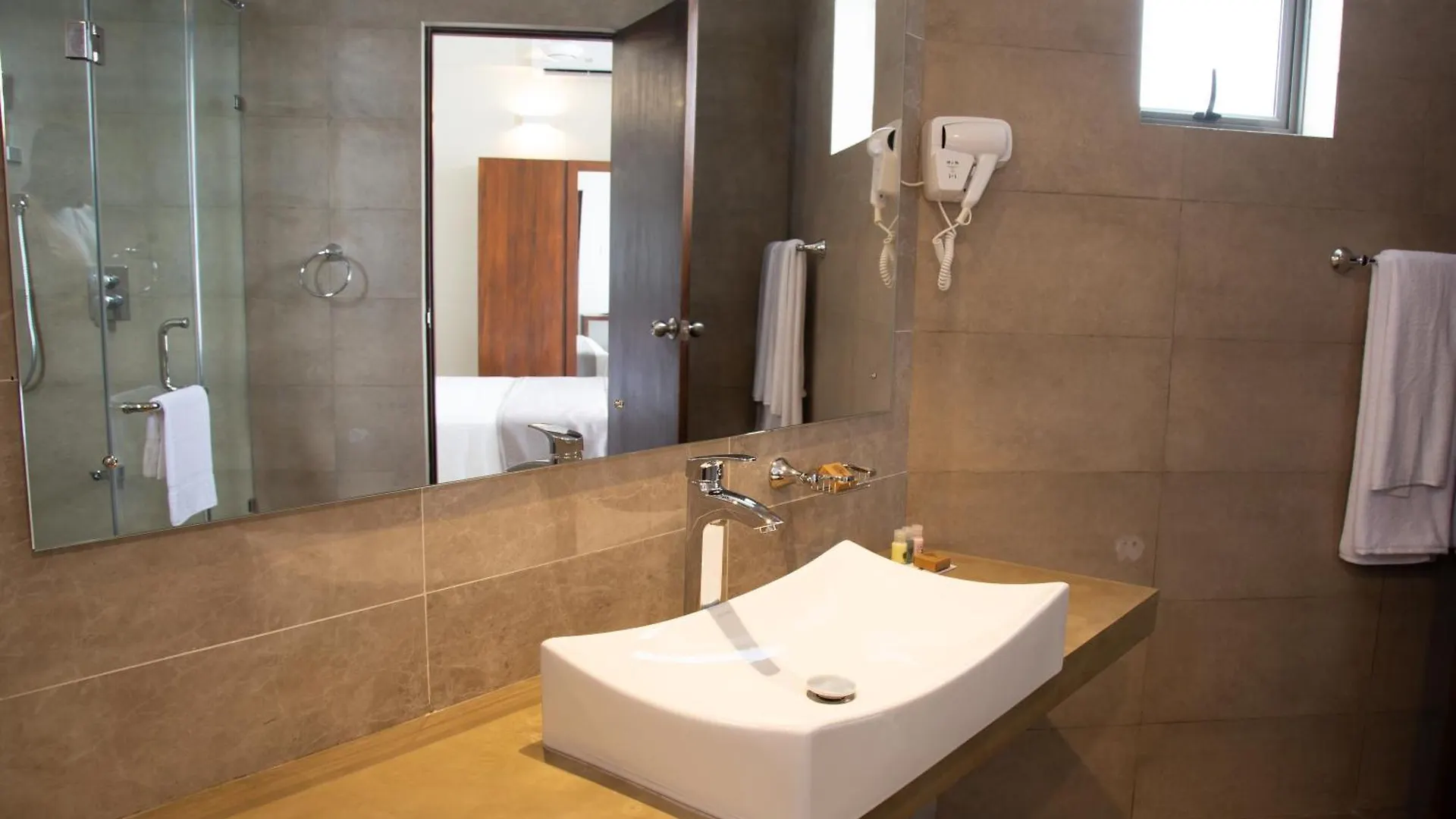 Marine Suites Colombo
