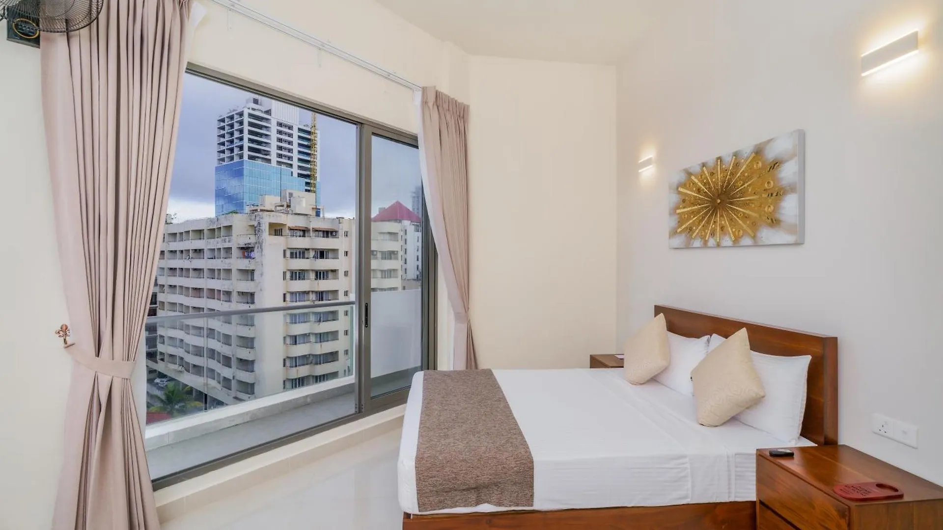 Marine Suites Colombo Apartman