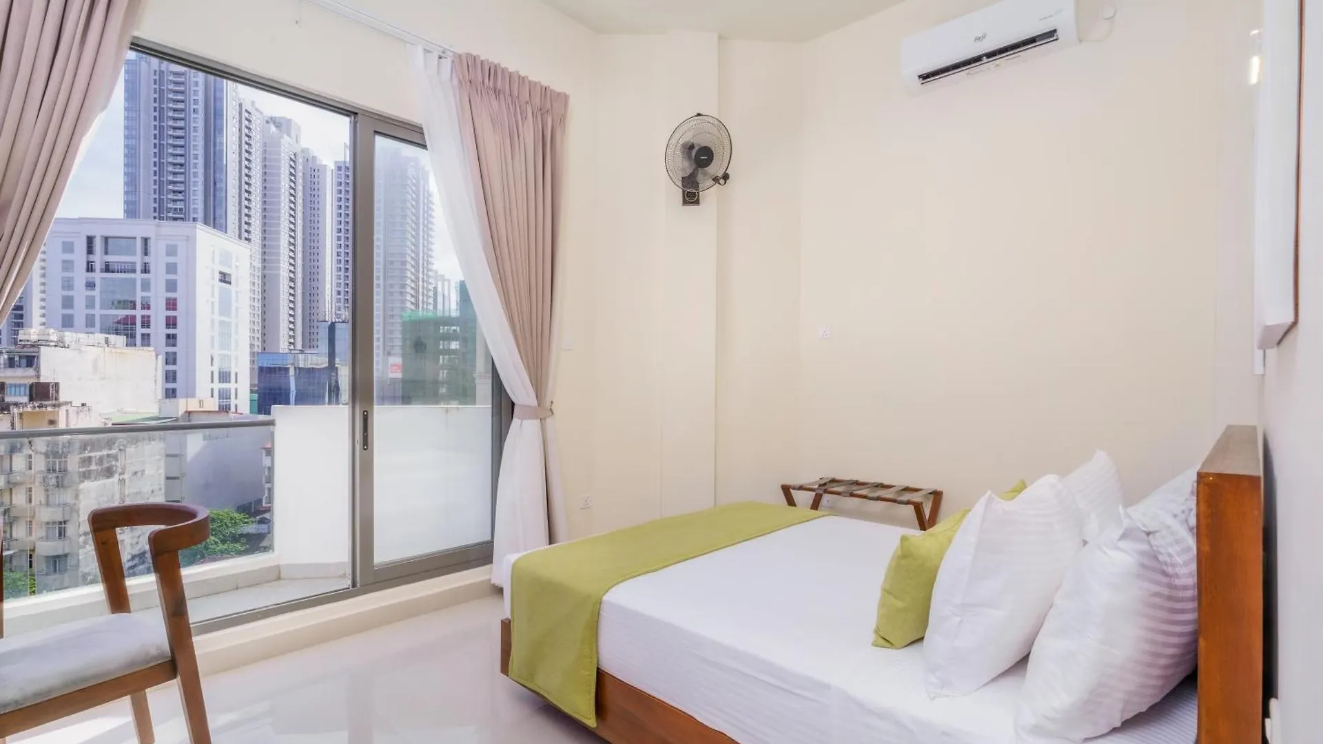 Marine Suites Colombo Apartman